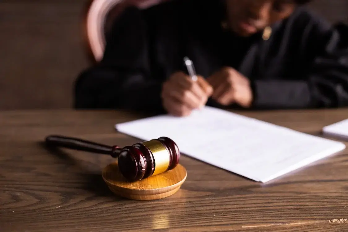 Contempt of Court: Understanding the Punishments for Criminal and Civil